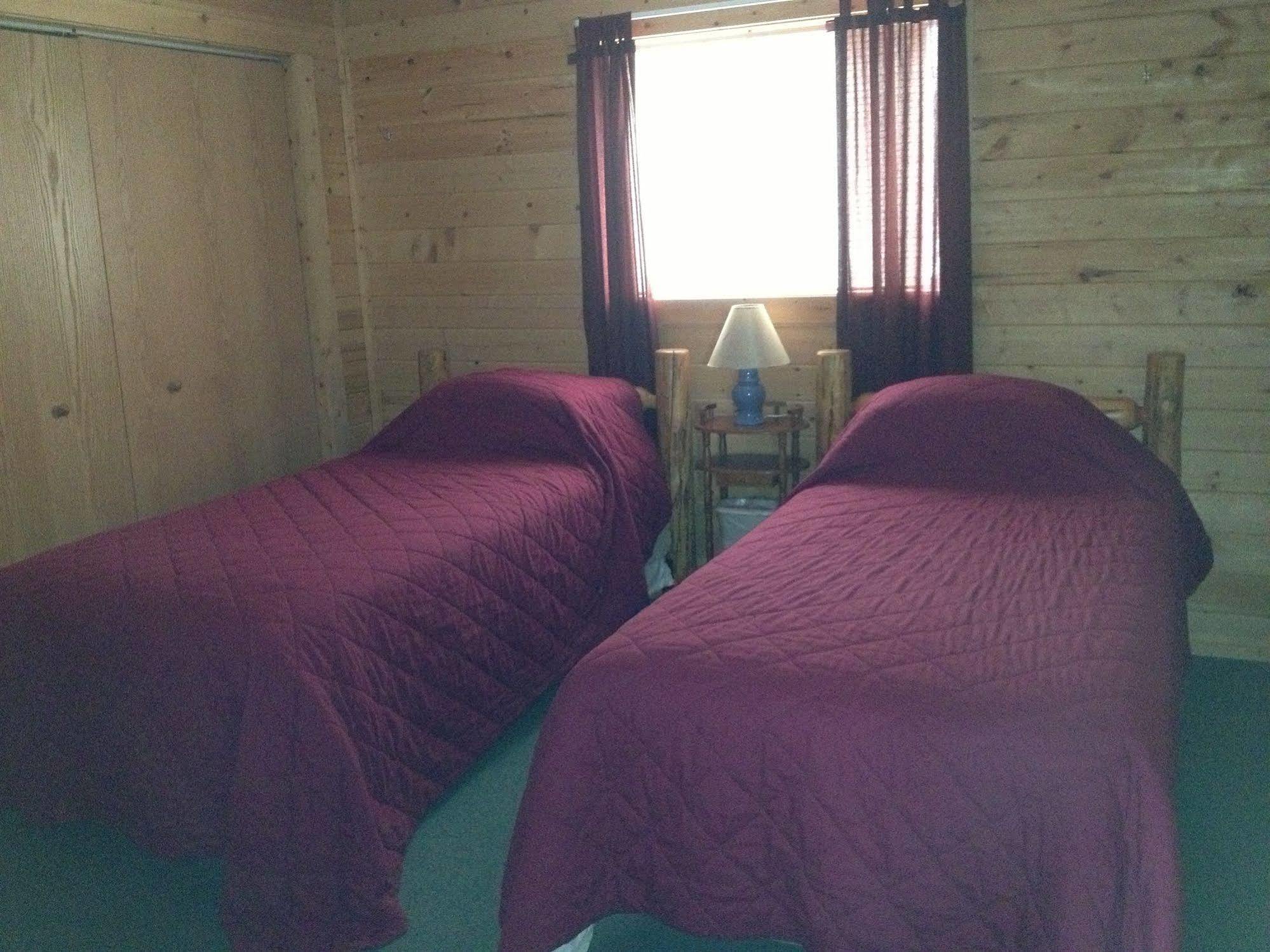 איילנד פארק Drift Lodge Moose Bay Cabins מראה חיצוני תמונה